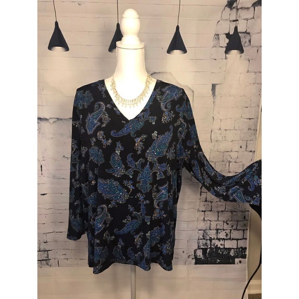 Beautiful flowered blouse